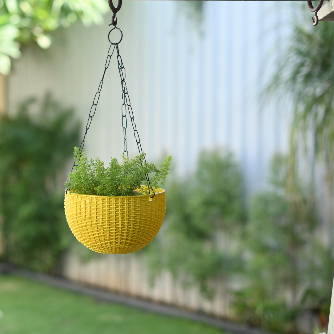 Plastic Rattan Hanging 7.6" Pot With Chain- Set of 4