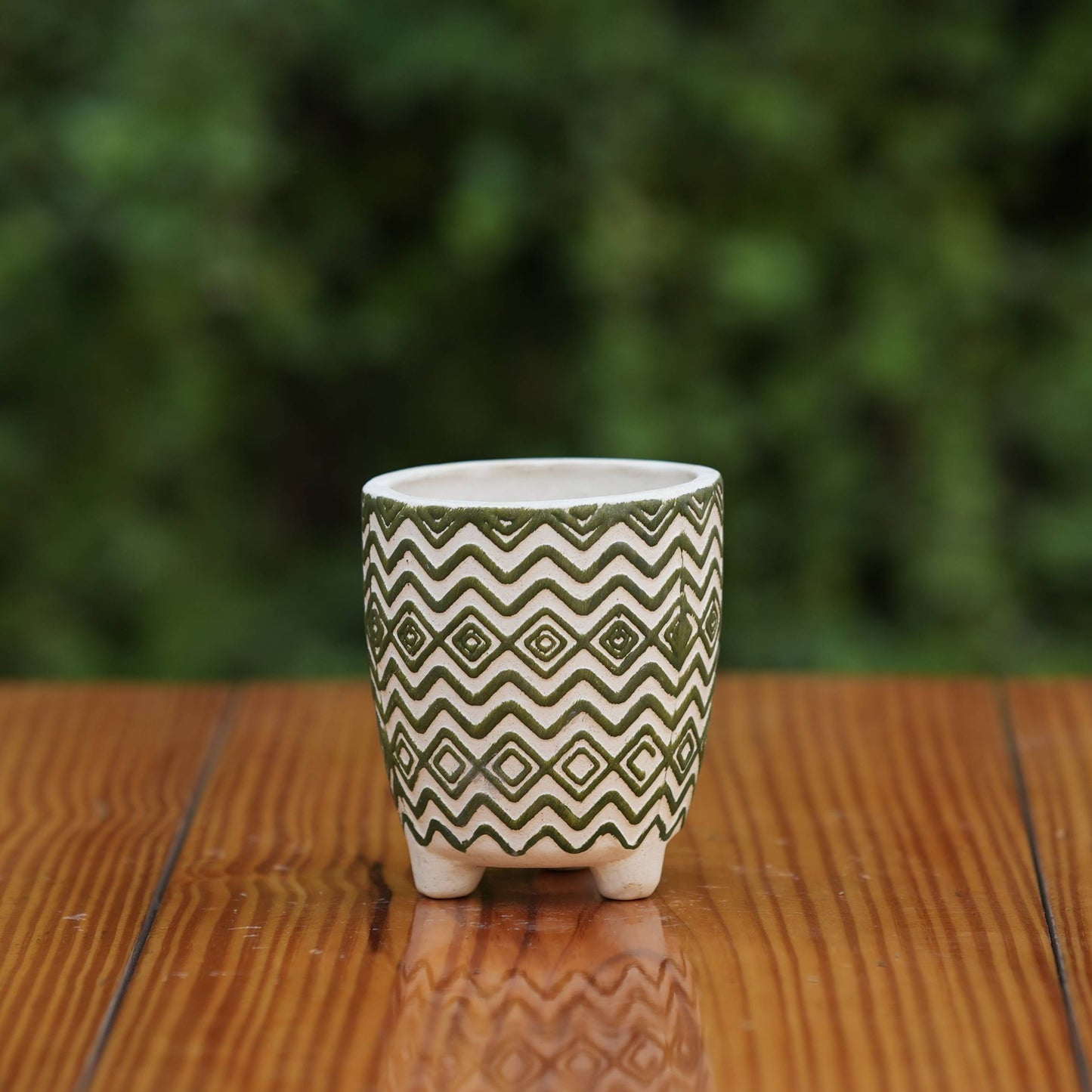 Ceramic Unique Green and White Zigzag Pattern Planter For Plants