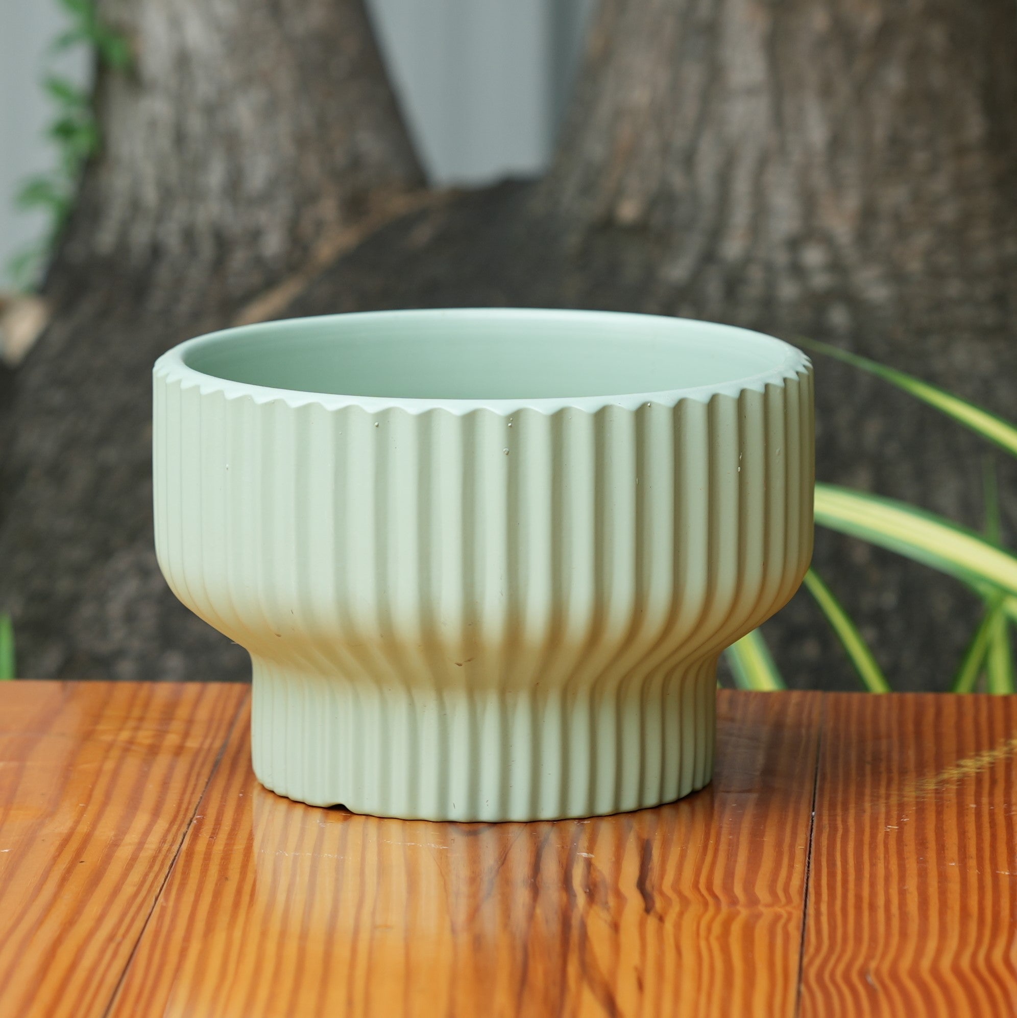 Round Shape Ribbed Pista Colour Ceramic Planter