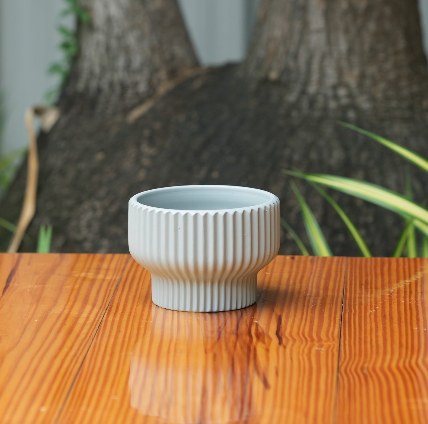 Round Shape Ribbed Grey Colour Ceramic Planter