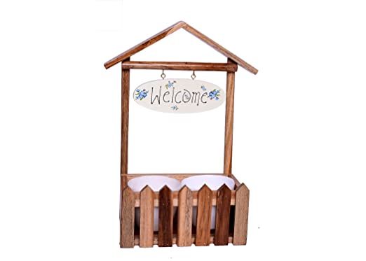 The Weaver's Nest Wooden Welcome Decorative Fence Planter