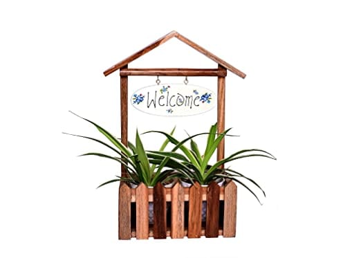 The Weaver's Nest Wooden Welcome Decorative Fence Planter