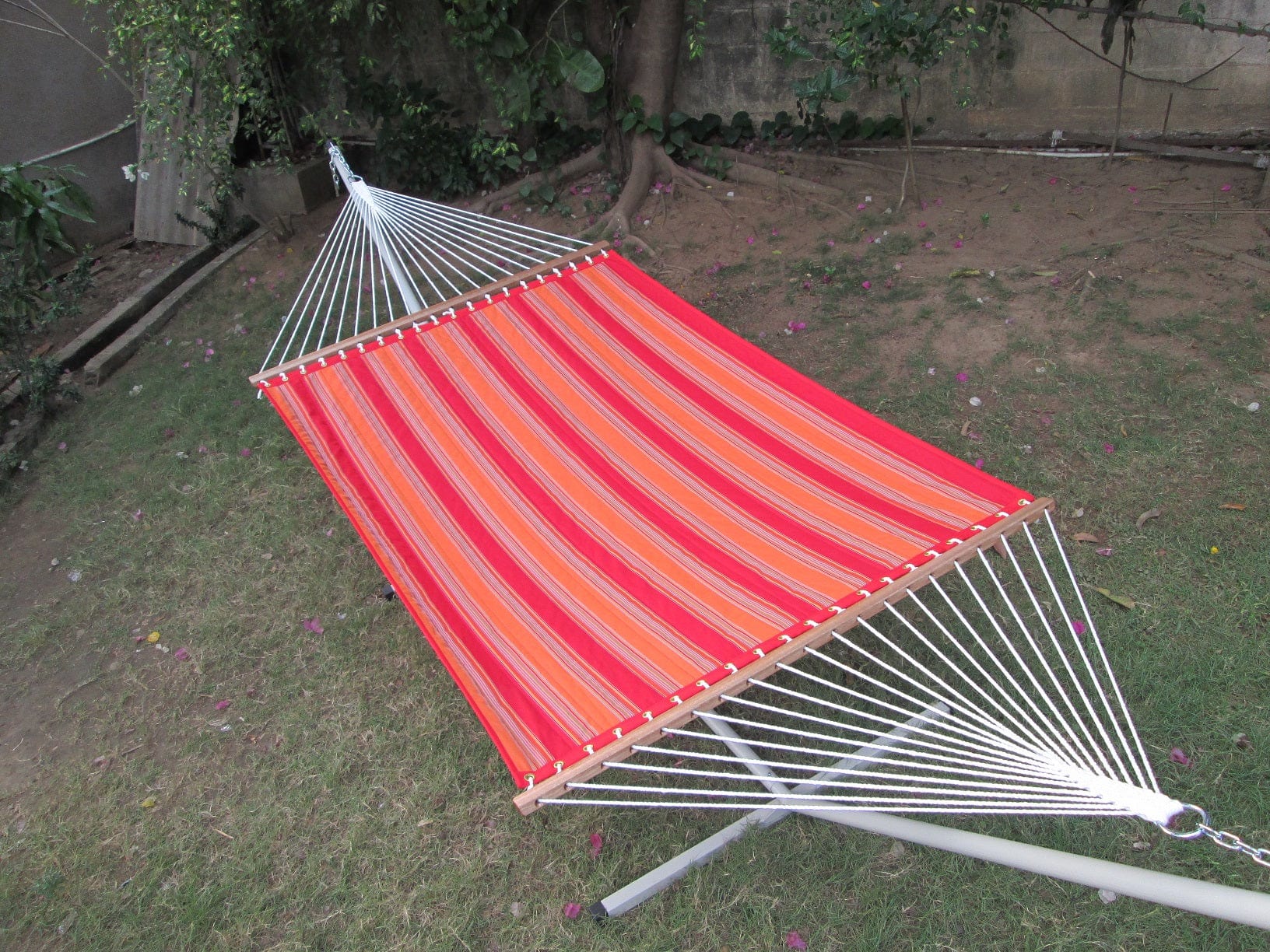 Outdoor Resistant Sunrise Reverse Use Quilted Hammock With Steel Hammock Stand Frame