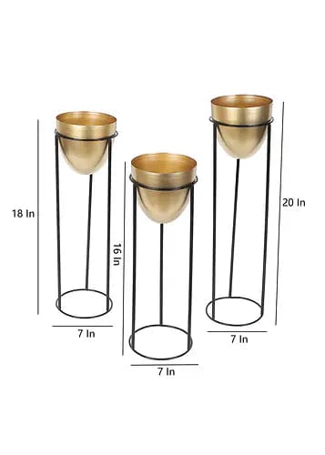 Amaya Décors Capsule Shaped Planters With Stand (Set of 3)